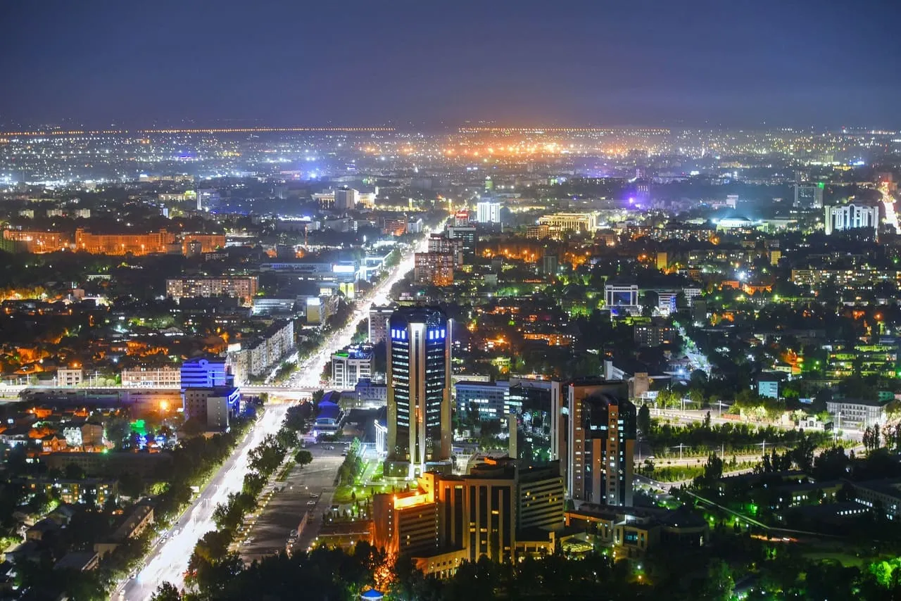 تصمیمات سطح استانی با هدف افتتاح مرکز تجاری تاشکند